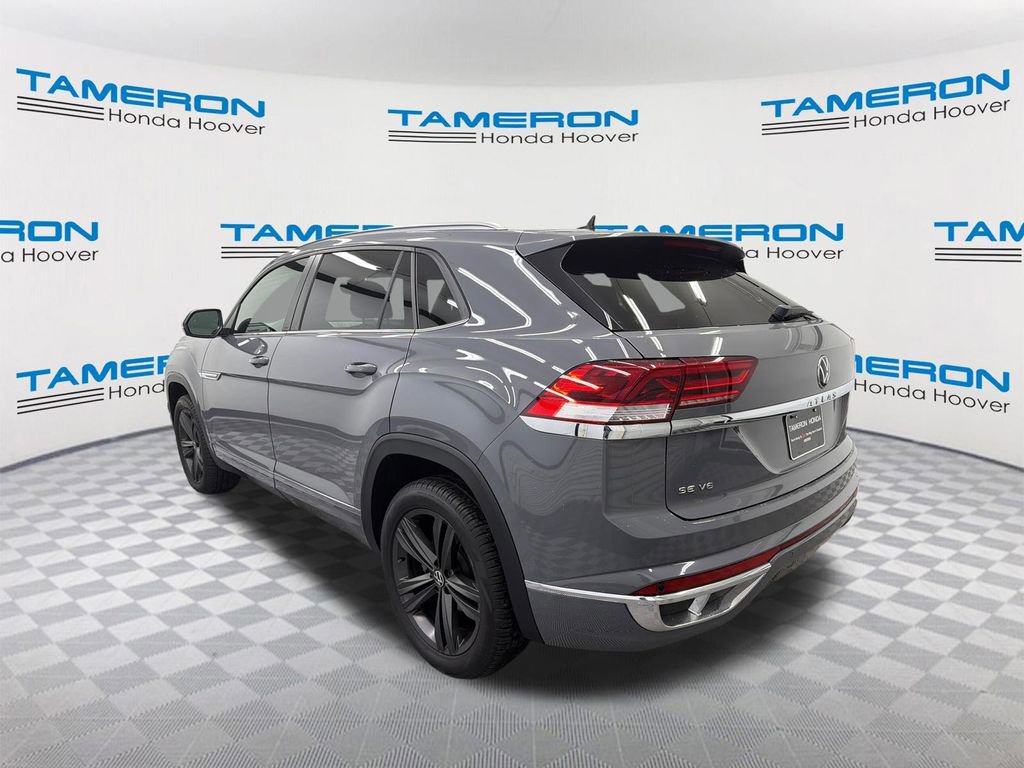 Used 2021 Volkswagen Atlas Cross Sport SE w/ Panoramic Sunroof Package image 3