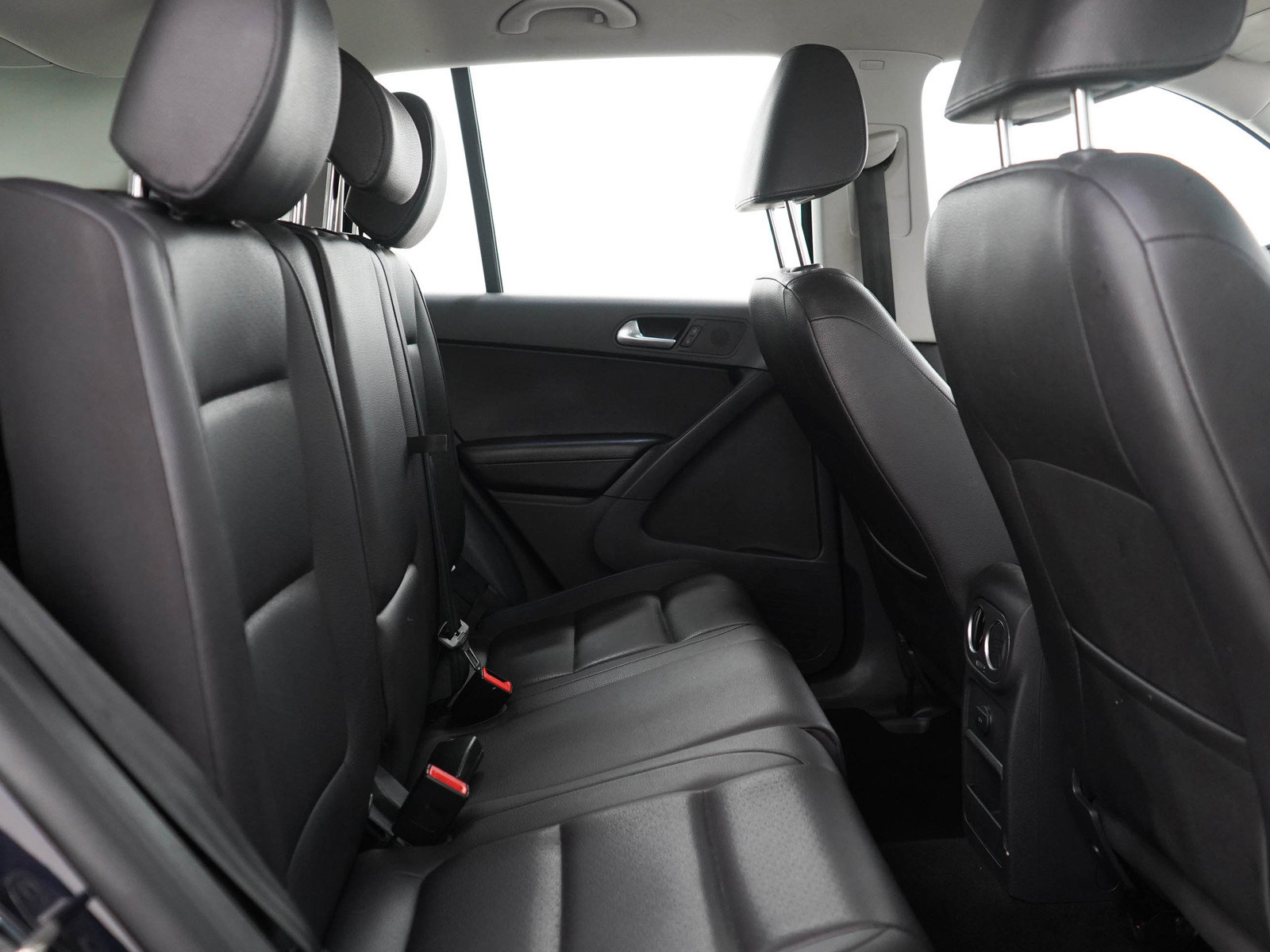 Used 2017 Volkswagen Tiguan S AWD/4WD image 12