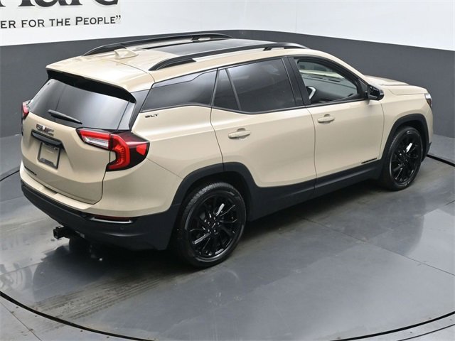 Used 2023 GMC Terrain SLT w/ Elevation Edition image 39