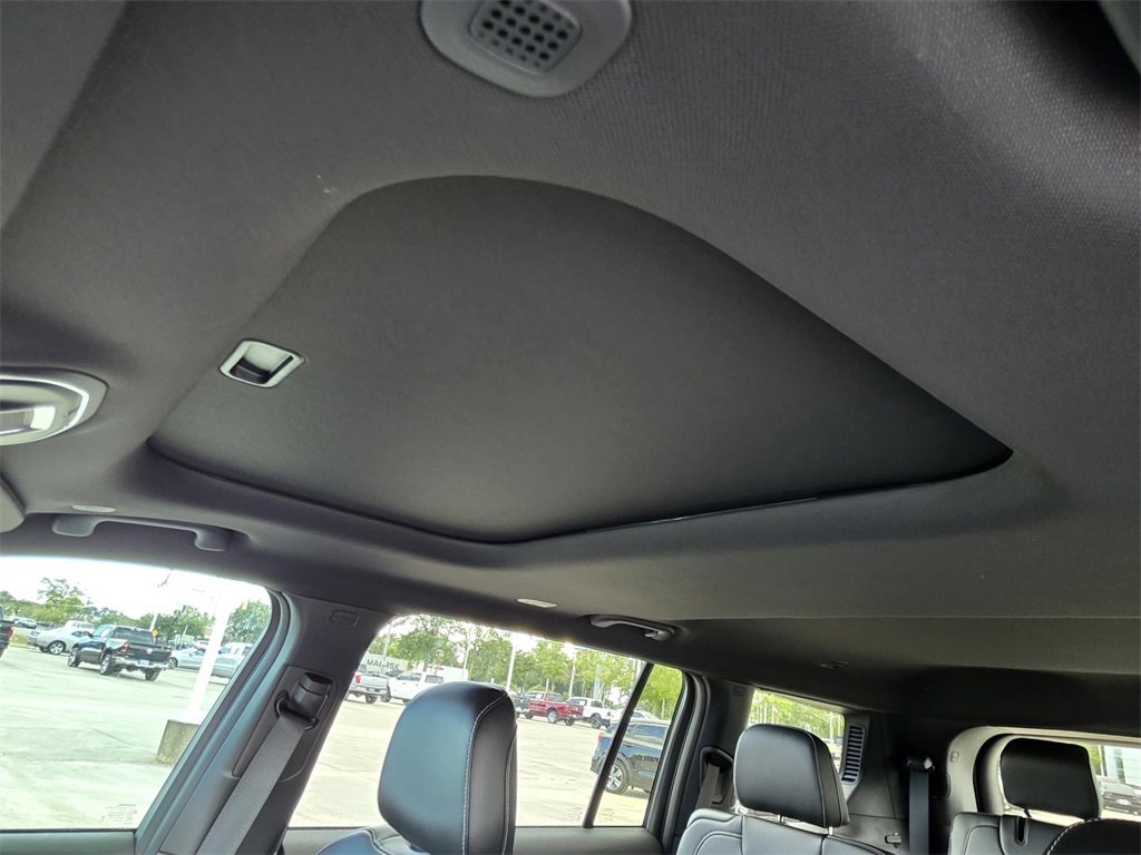 New 2025 Jeep Grand Cherokee L Altitude image 7