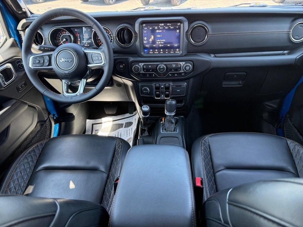 Used 2023 Jeep Gladiator Overland AWD/4WD image 8