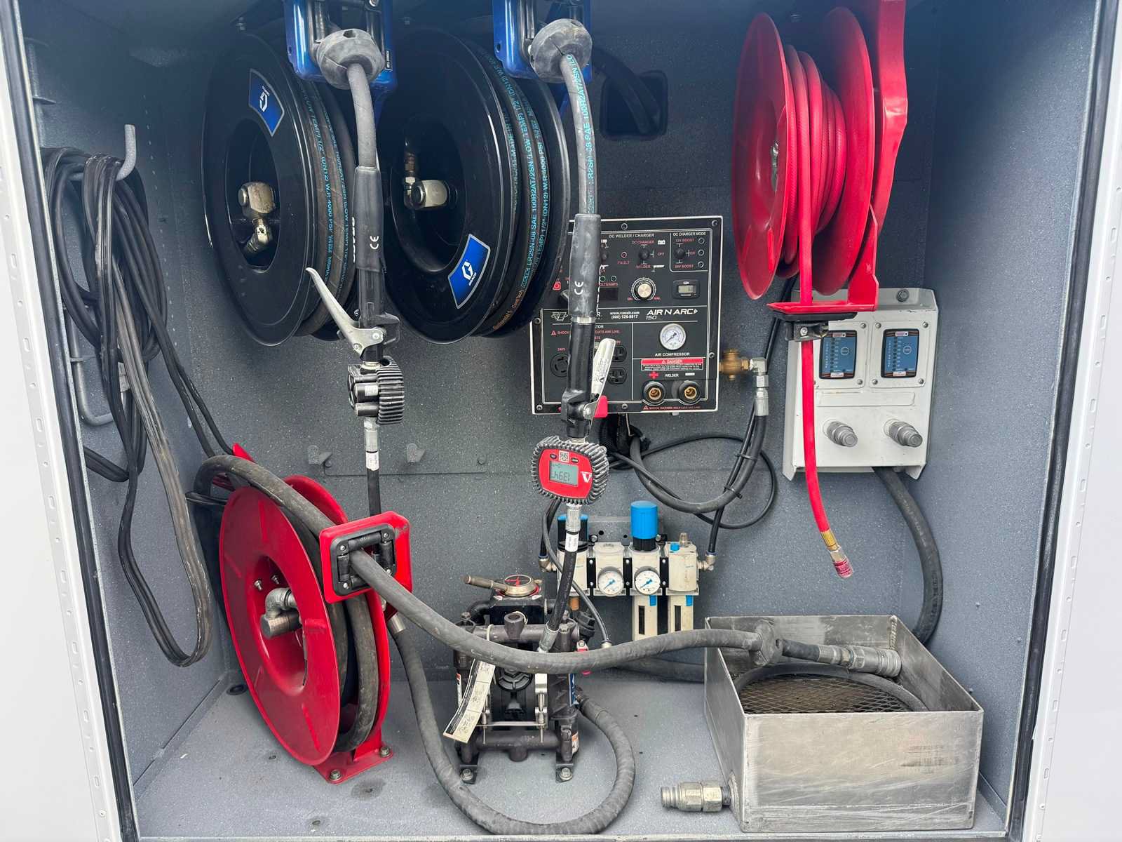 Used 2018 Ford F550 4x4 Regular Cab Super Duty image 17