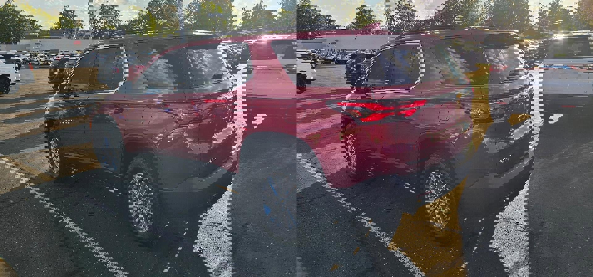 Certified 2023 Chevrolet Traverse LT w/ LPO, Floor Liner Package image 5