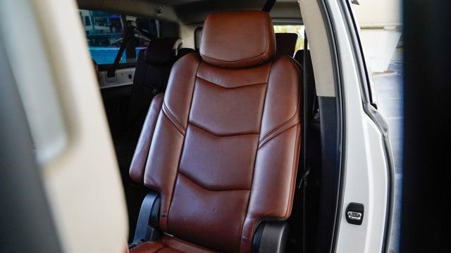 Used 2019 Cadillac Escalade ESV Premium Luxury RWD image 66