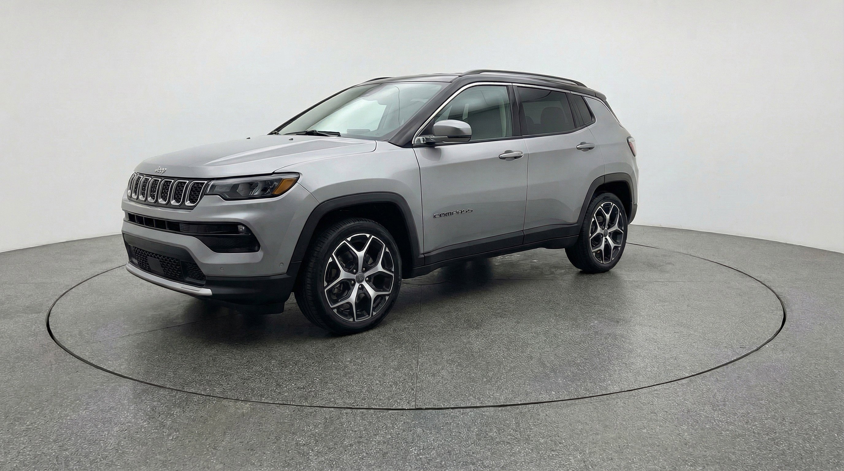 Used 2025 Jeep Compass Limited image 3