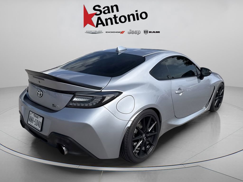 Used 2022 Toyota GR86 Premium RWD image 8
