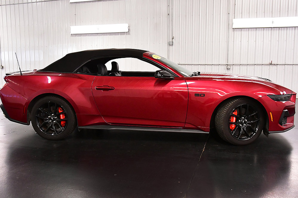 Used 2025 Ford Mustang GT Premium RWD image 33