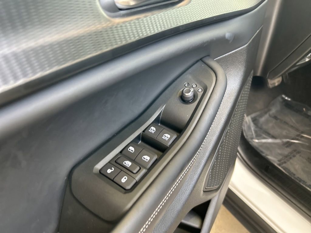 Used 2025 Jeep Grand Cherokee Altitude RWD image 41