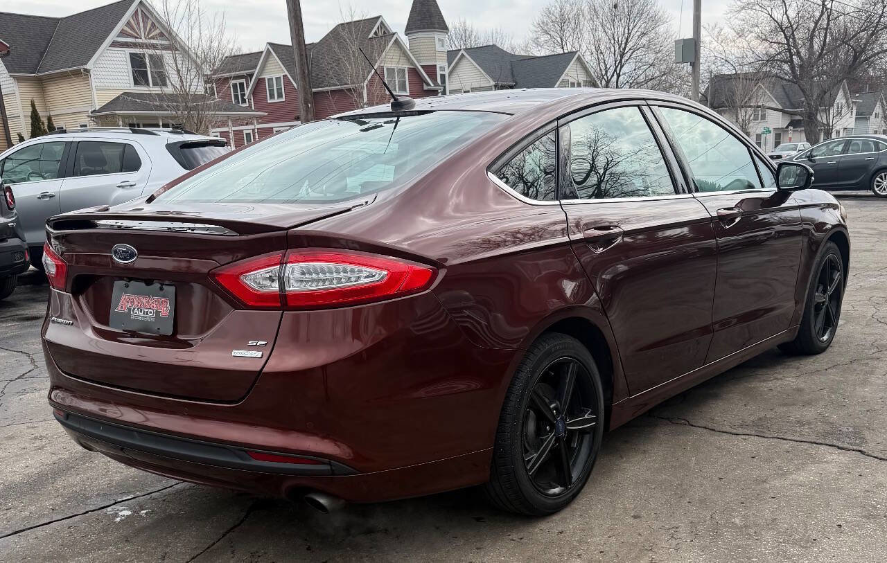 Used 2016 Ford Fusion SE image 15