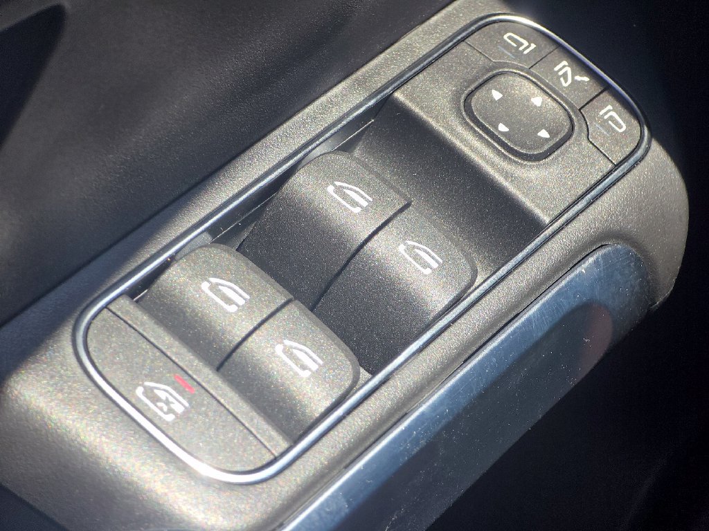 New 2026 Mercedes-Benz GLB 250 4MATIC image 26