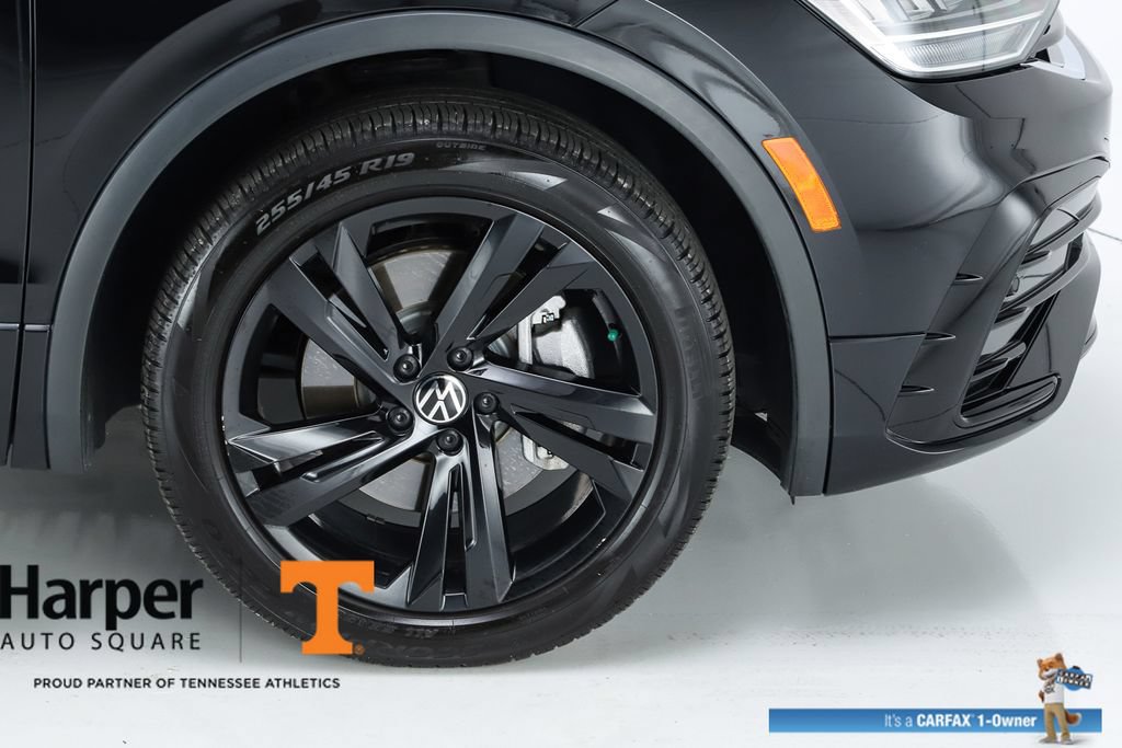 Used 2024 Volkswagen Tiguan SE R-Line FWD image 14