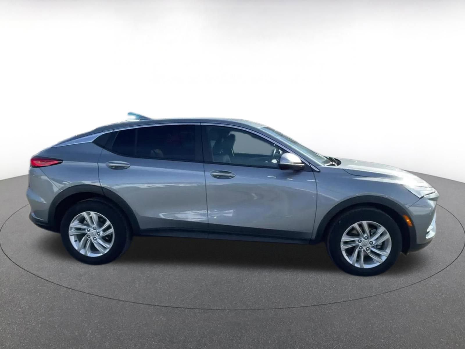 Used 2025 Buick Envista Preferred image 16