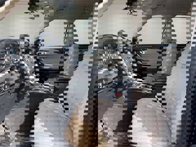 Used 2023 Ford Explorer XLT w/ Equipment Group 202A image 9