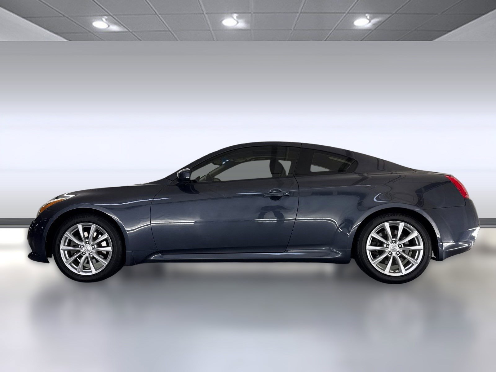 Used 2013 INFINITI G37 Journey w/ Premium Pkg image 2