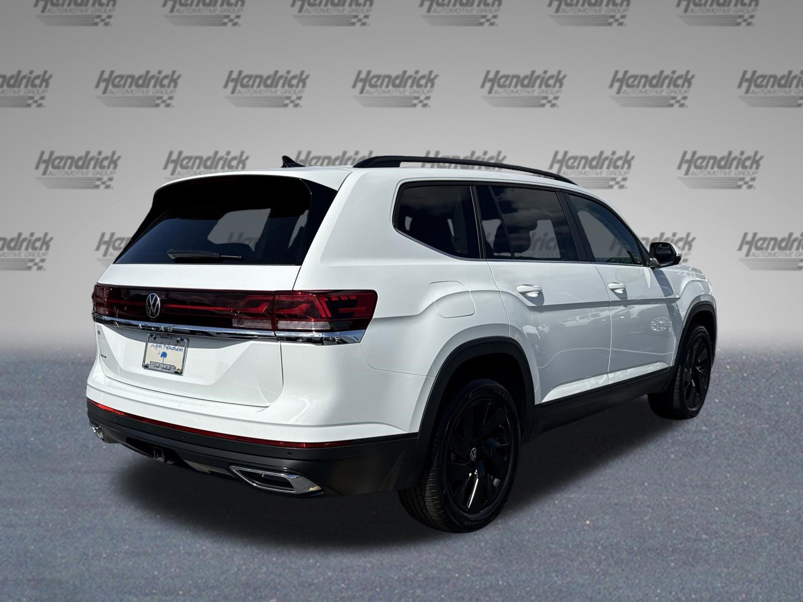 Used 2025 Volkswagen Atlas SE image 10
