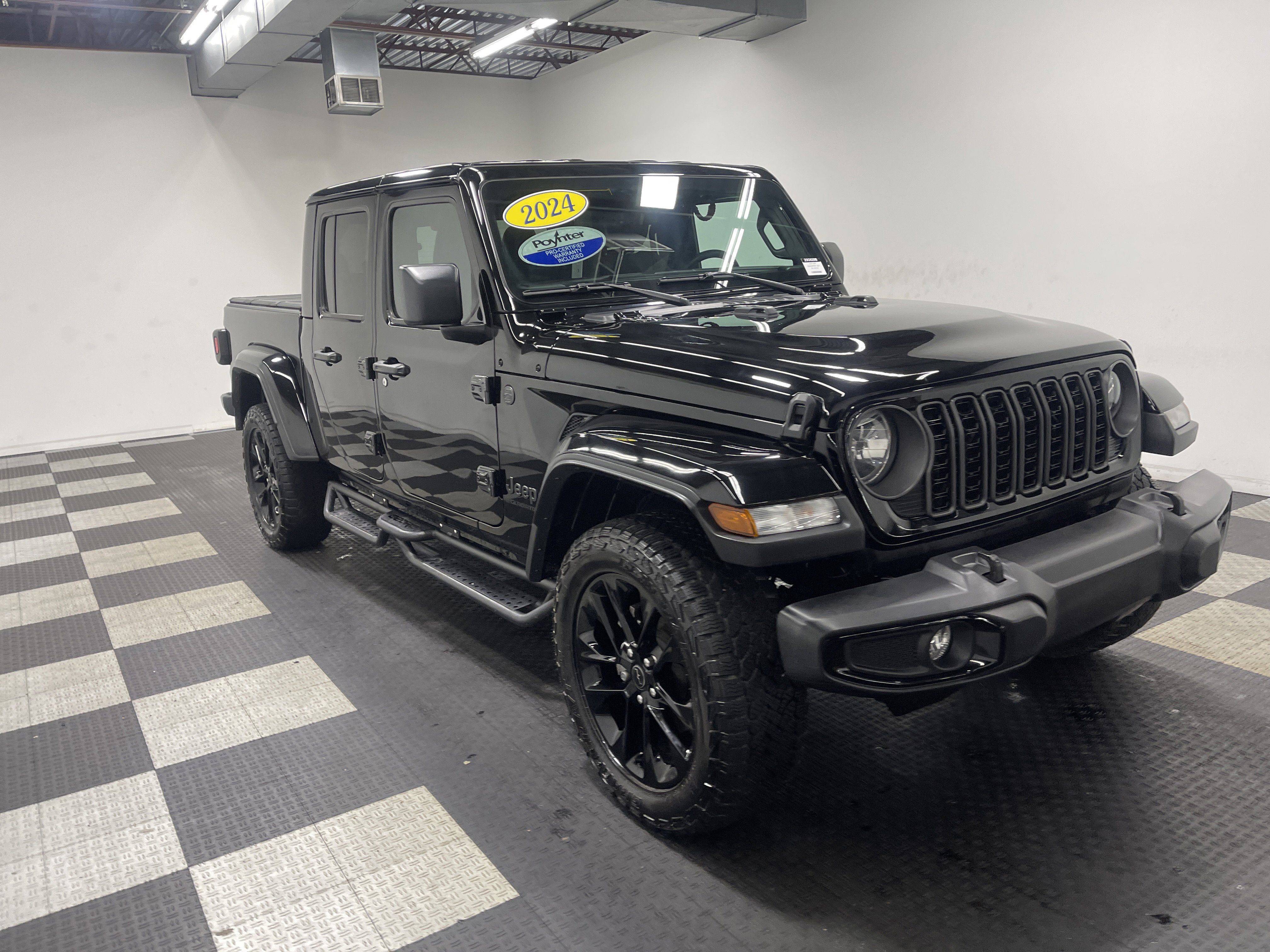 Used 2024 Jeep Gladiator Sport image 6
