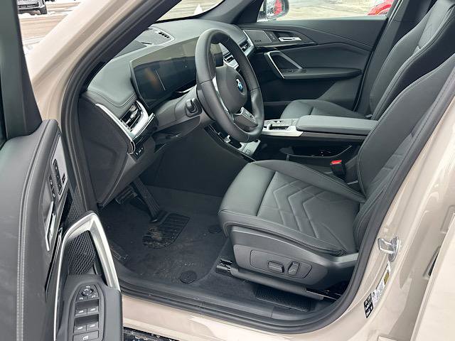 New 2026 BMW X1 xDrive28i w/ Technology Package image 4