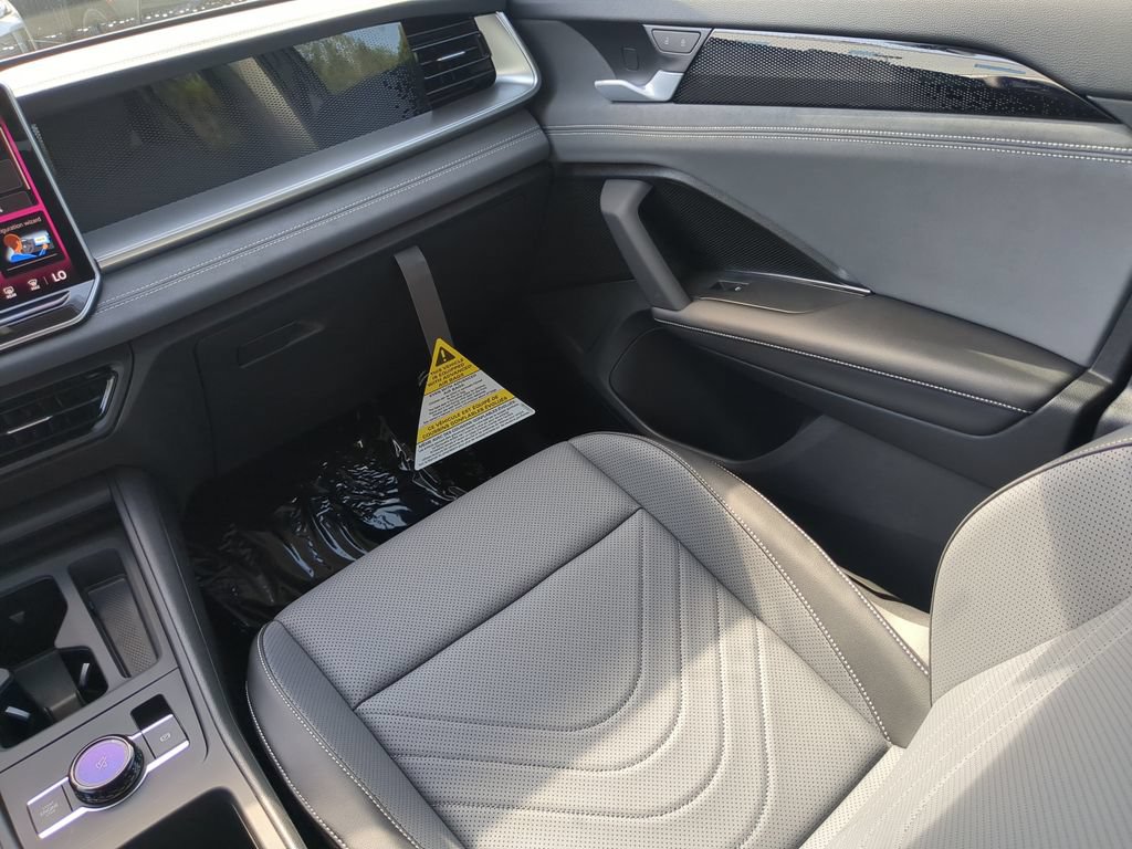 New 2026 Volkswagen Tiguan SE FWD image 15