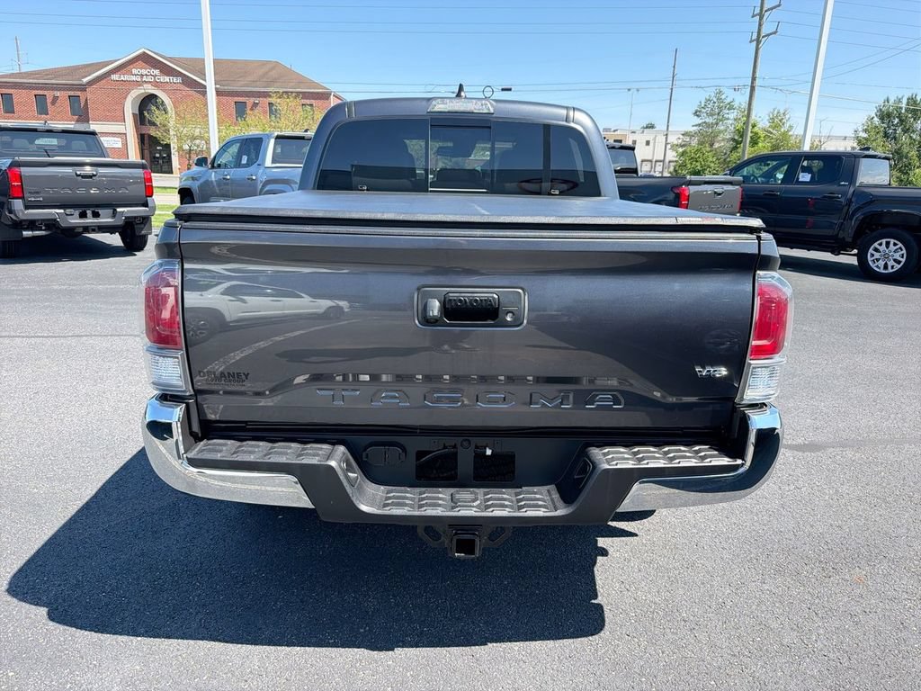 Used 2021 Toyota Tacoma TRD Off-Road AWD/4WD image 7