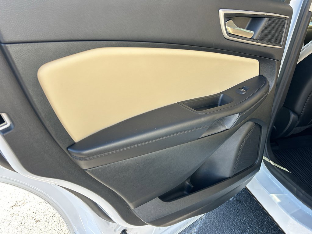 Used 2022 Ford Edge SEL w/ Convenience Package image 26
