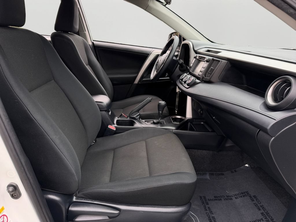 Used 2018 Toyota RAV4 LE w/ All Weather Liner Package AWD/4WD image 8