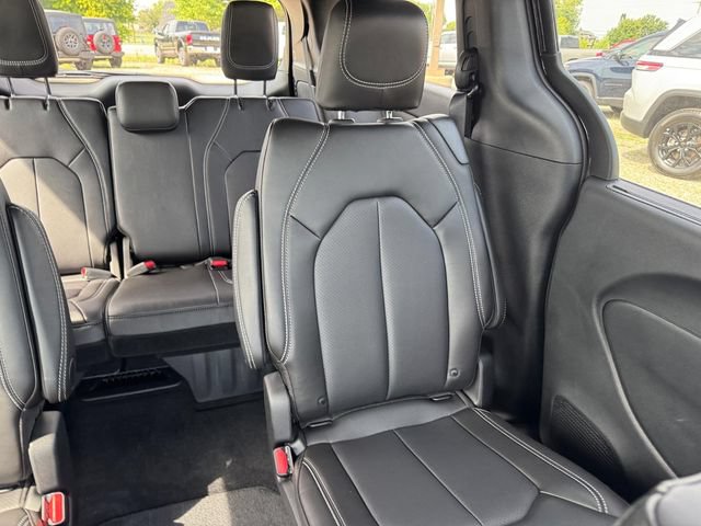 New 2027 Chrysler Pacifica LX FWD image 15