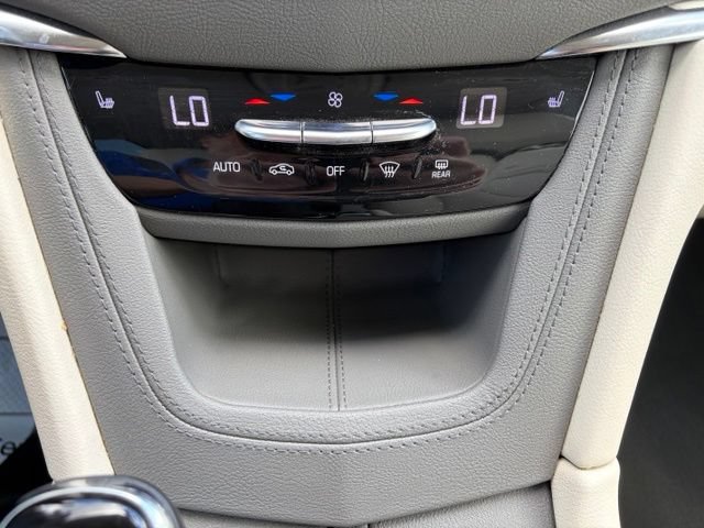 Used 2020 Cadillac XT5 Premium Luxury w/ LPO, Floor Liner Package AWD/4WD image 27
