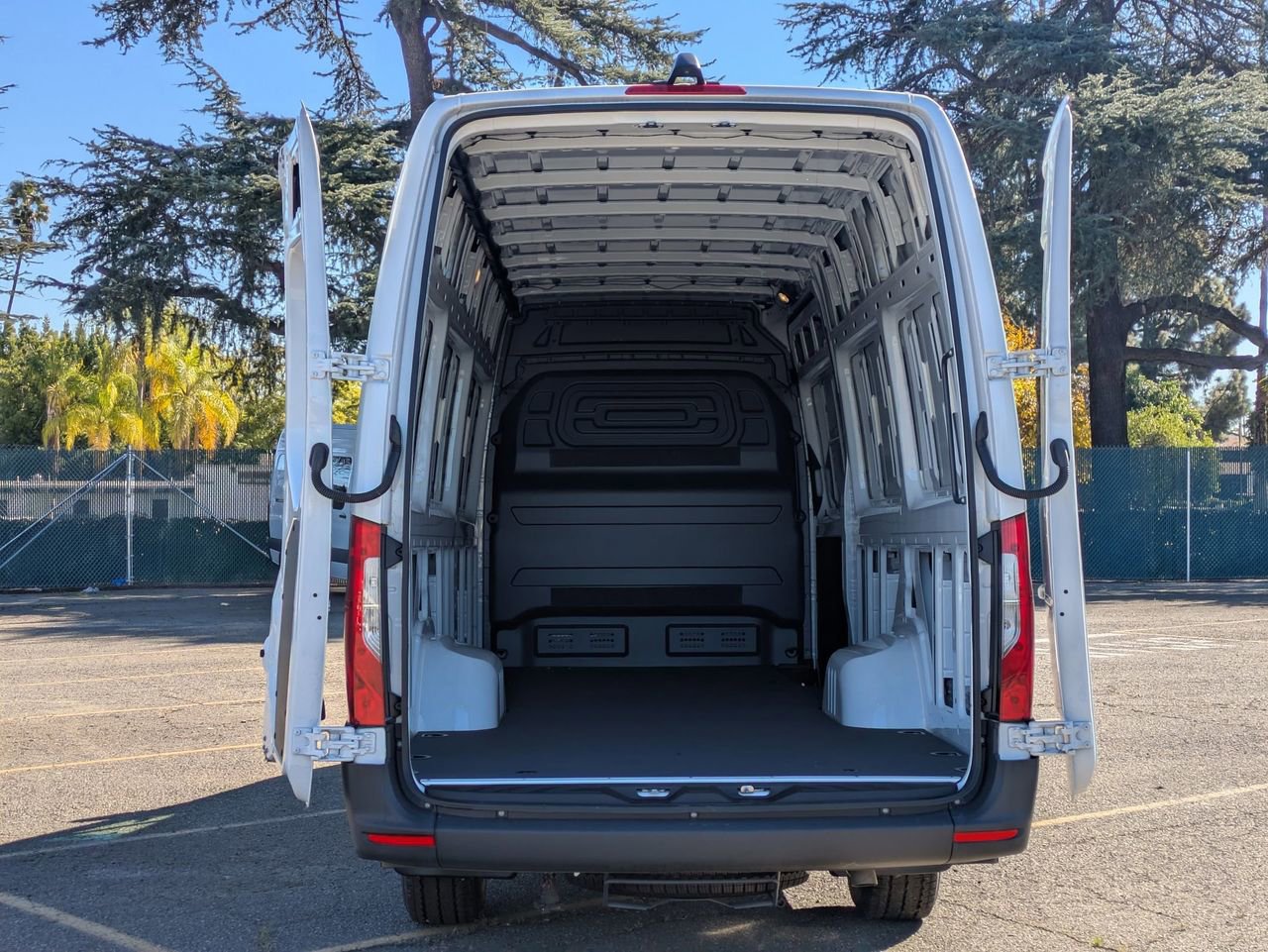 New 2025 Mercedes-Benz Sprinter 3500 image 10