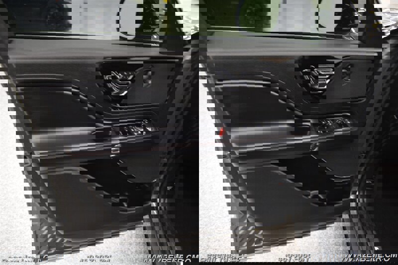 Used 2023 Lincoln Aviator Reserve w/ Equipment Group 201A image 38