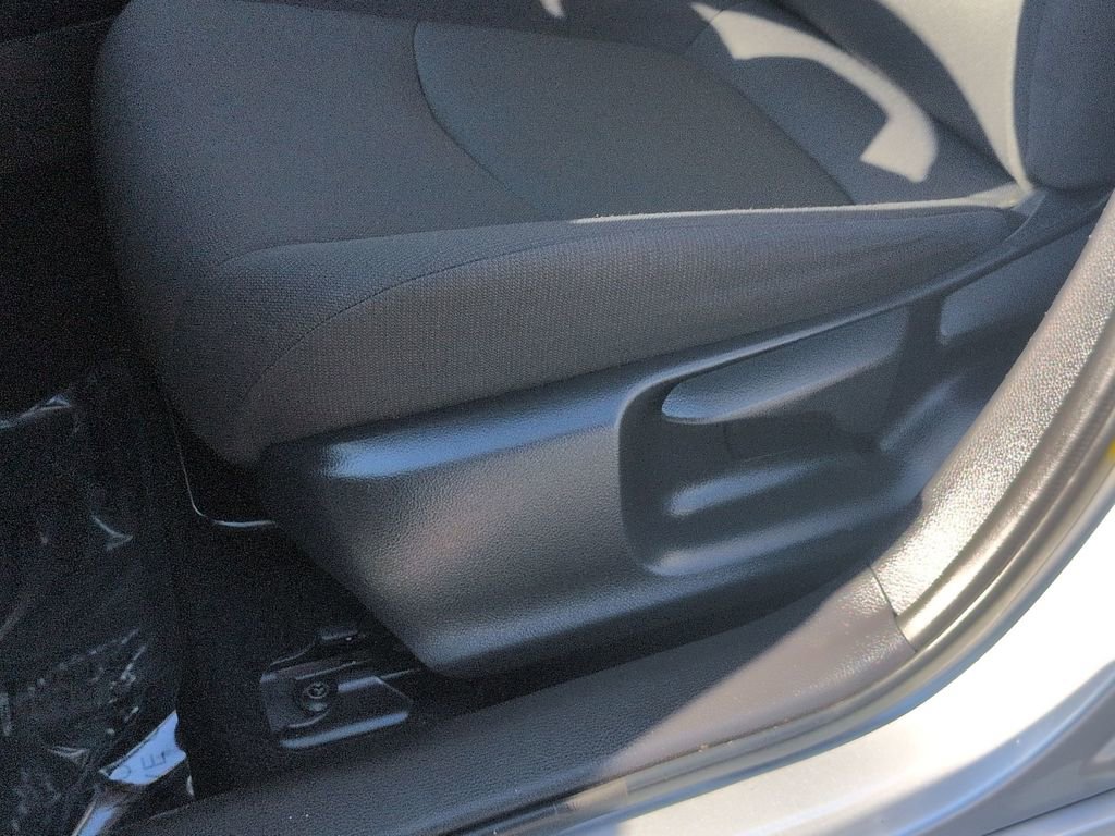 Used 2021 Toyota Corolla LE w/ Carpet Mat Package (TMS) image 12