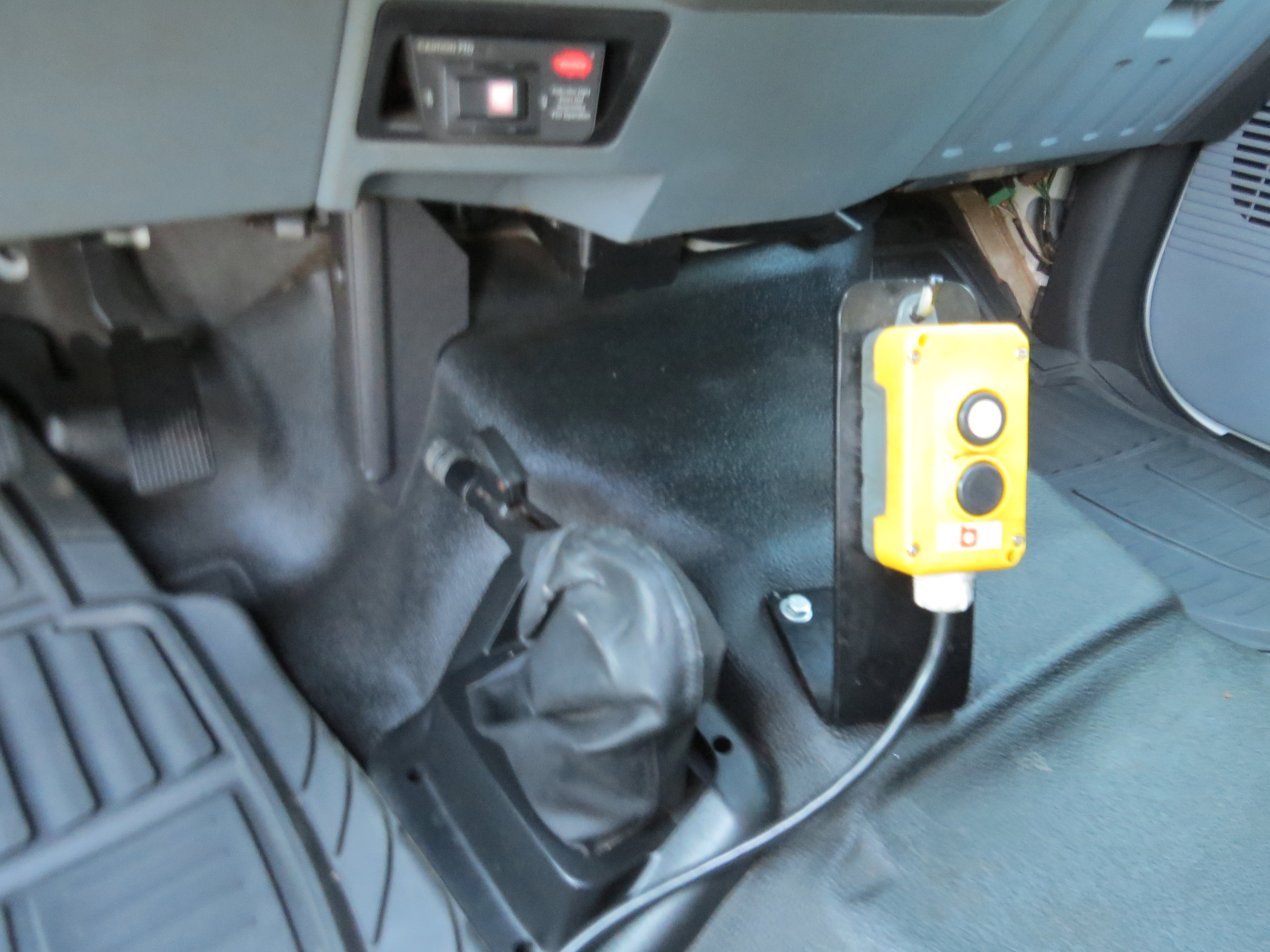Used 2013 Ford F650 2WD Regular Cab Super Duty image 15
