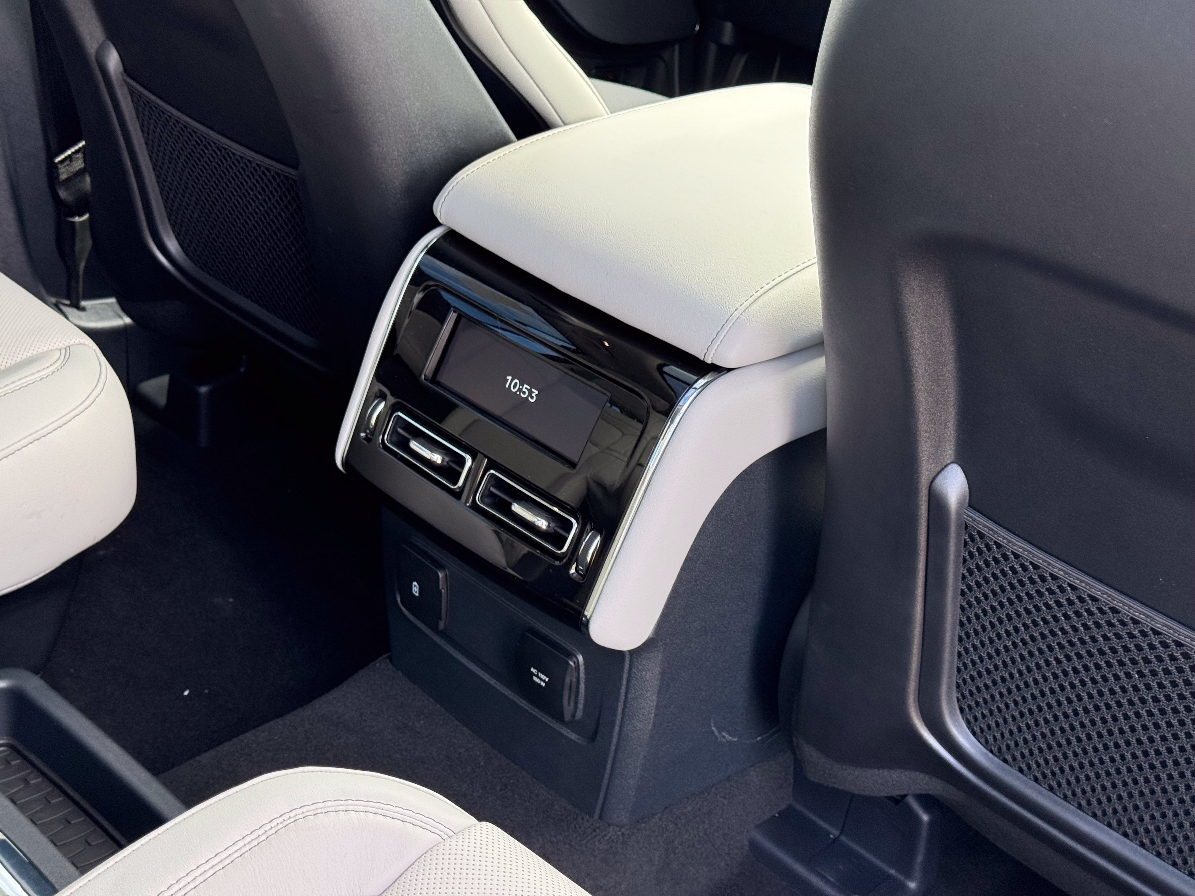 New 2026 Lincoln Aviator Reserve w/ Jet Appearance Package AWD/4WD image 17