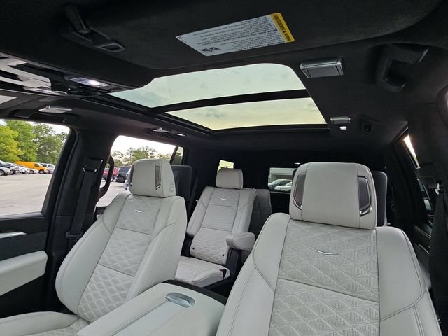 Certified 2025 Cadillac Escalade Sport Platinum AWD/4WD image 23