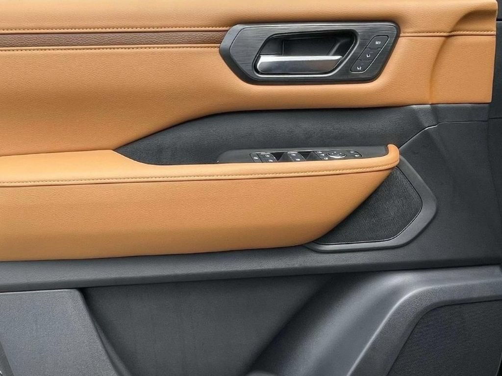 New 2026 Nissan Armada SL AWD/4WD image 18