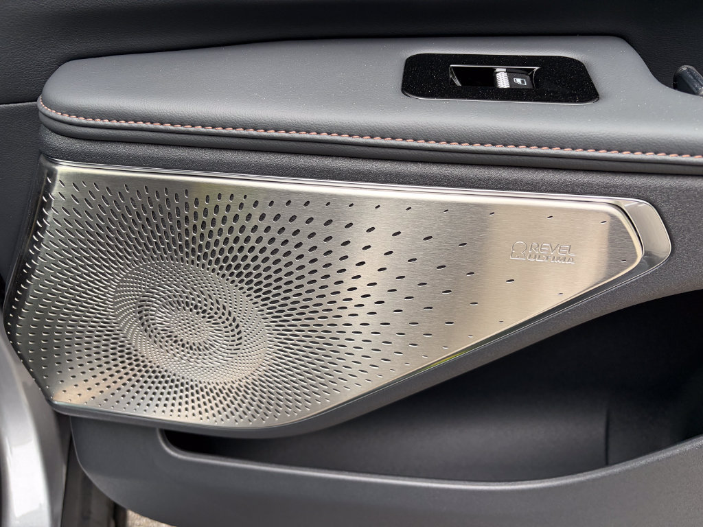 New 2026 Lincoln Nautilus Reserve AWD/4WD image 36