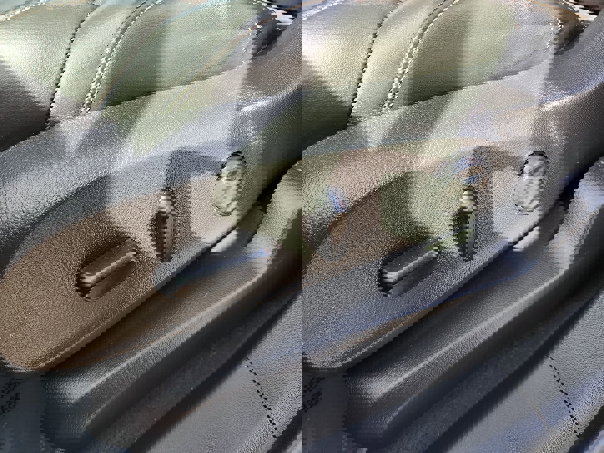 Used 2016 Buick Envision Premium image 14