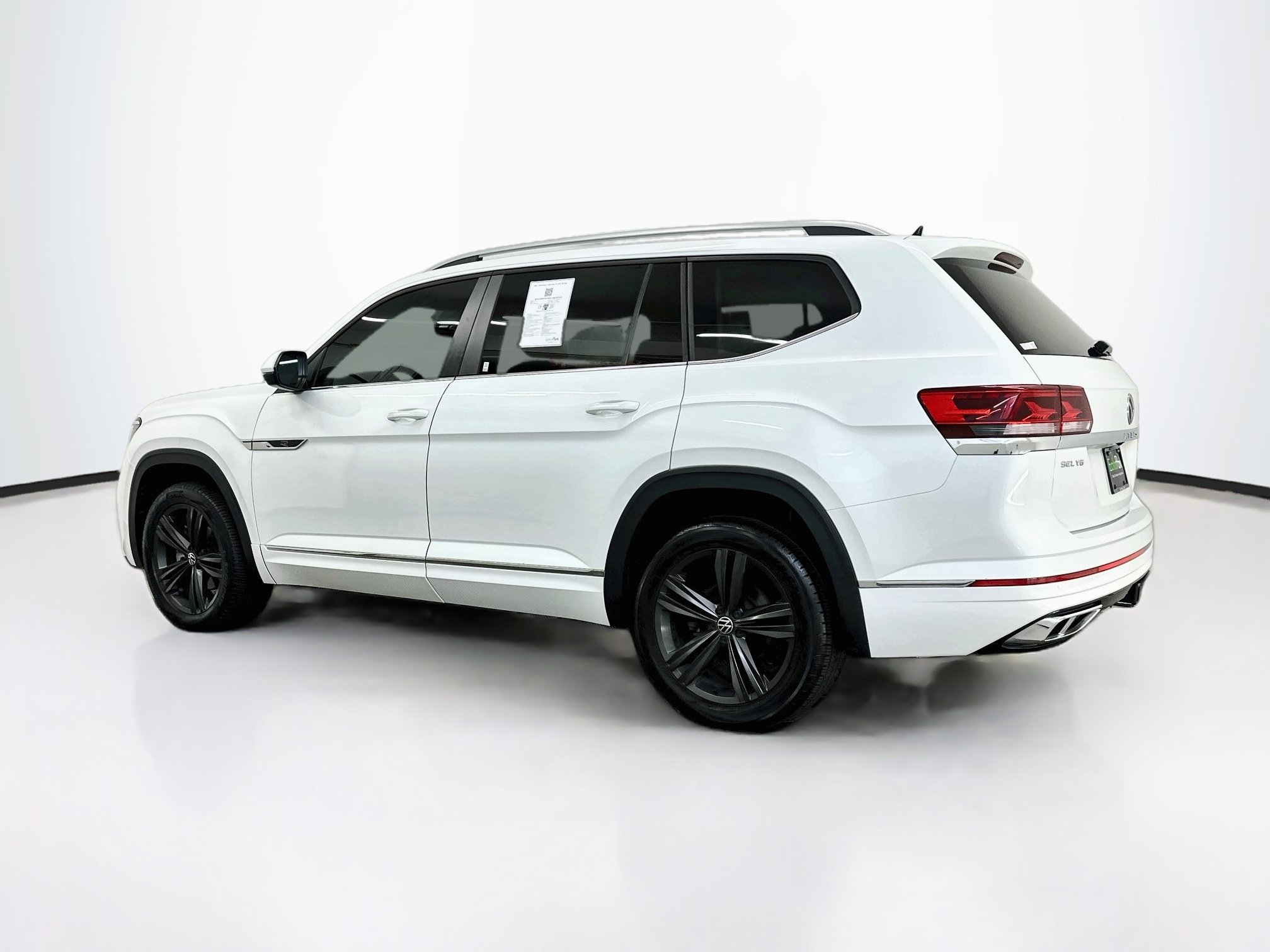 Used 2022 Volkswagen Atlas SEL R-Line AWD/4WD image 5
