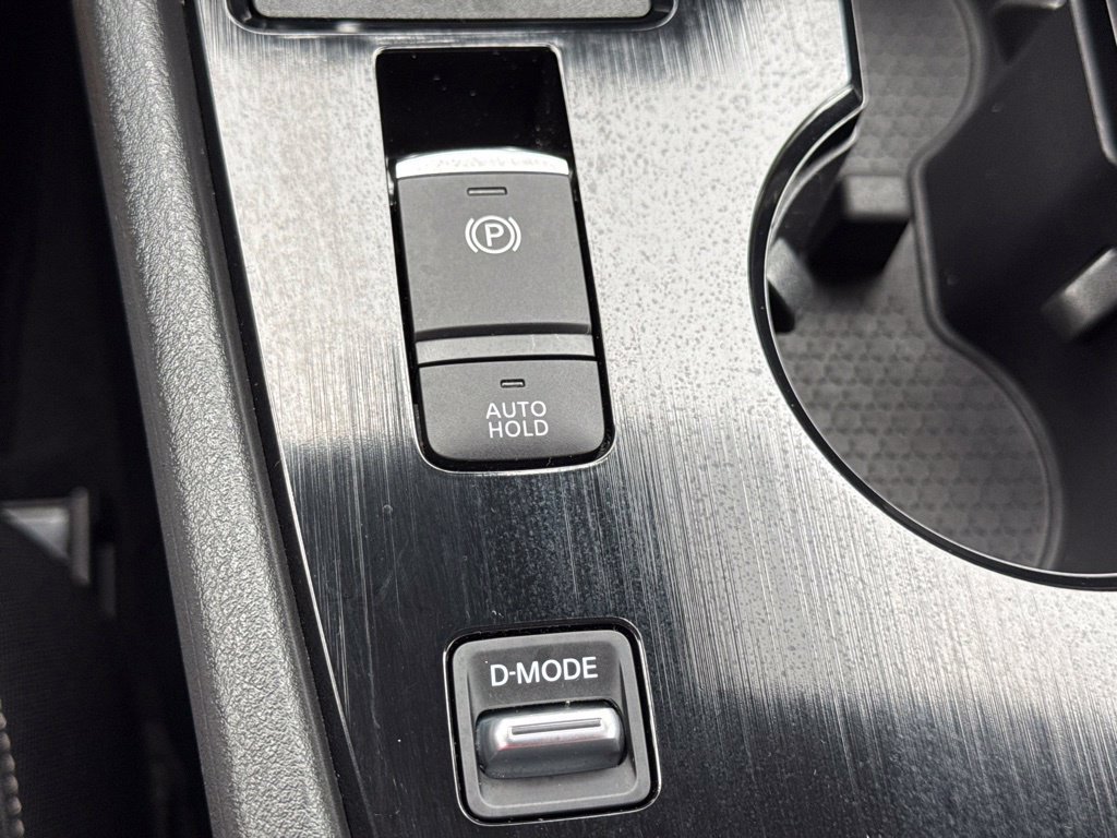 Used 2023 Nissan Rogue SV FWD image 24