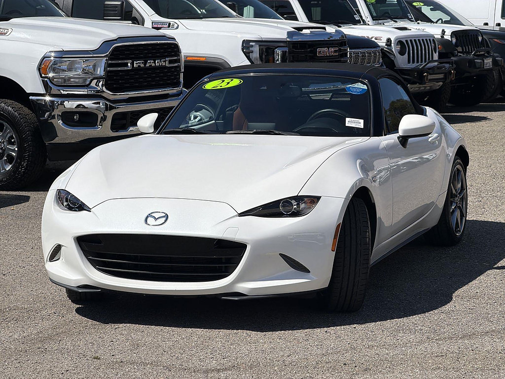 Used 2023 MAZDA MX-5 Miata Grand Touring RWD image 3