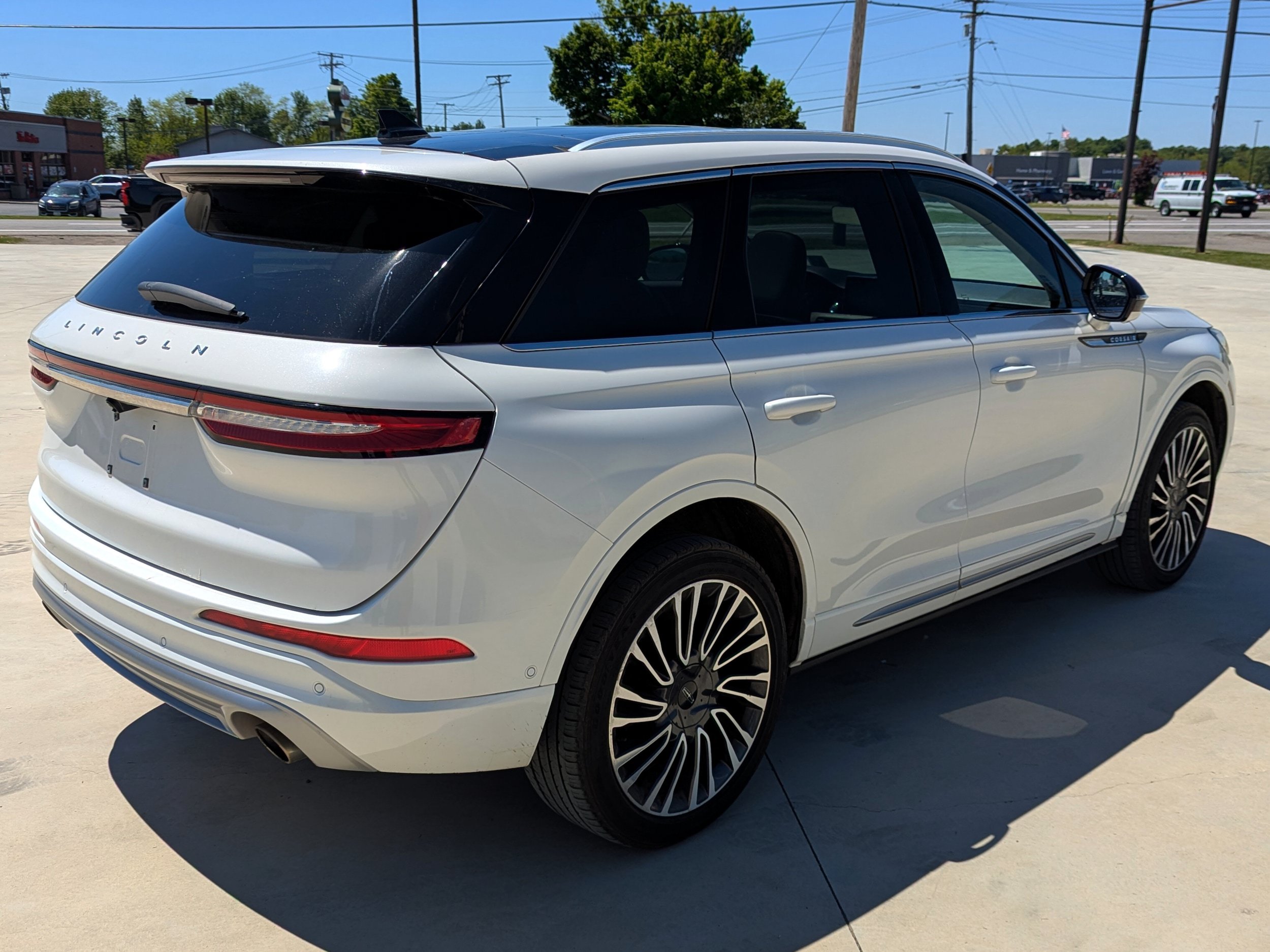 Used 2021 Lincoln Corsair Reserve w/ Equipment Group 201A AWD/4WD image 7
