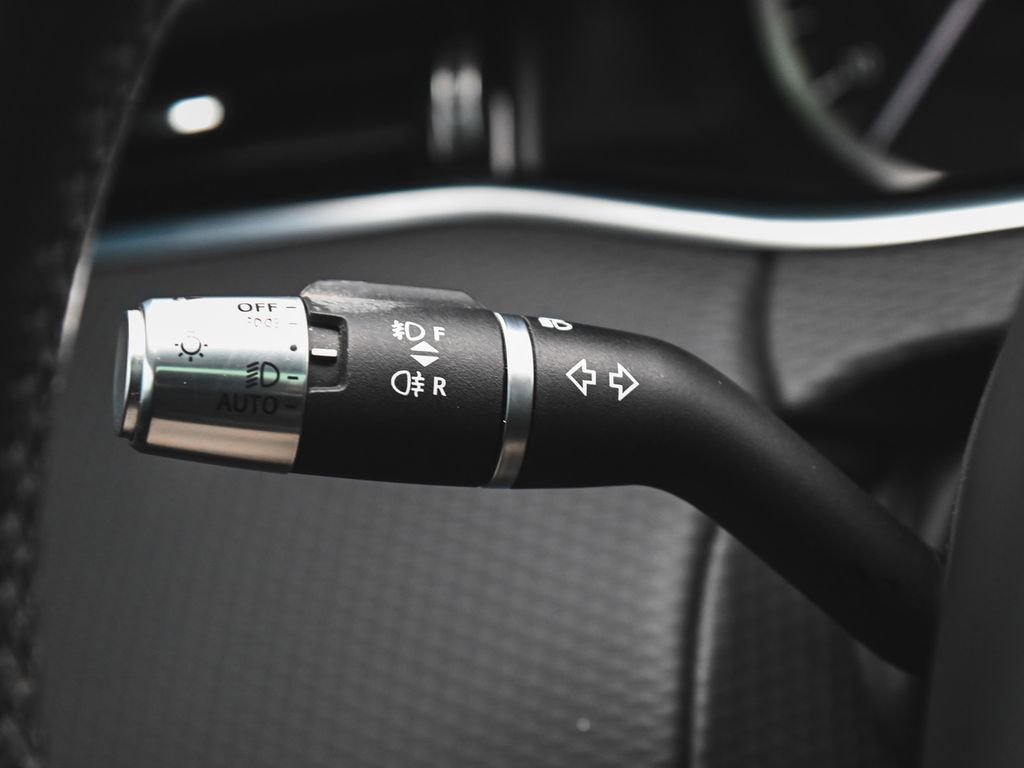 Used 2021 Land Rover Range Rover Evoque S image 25