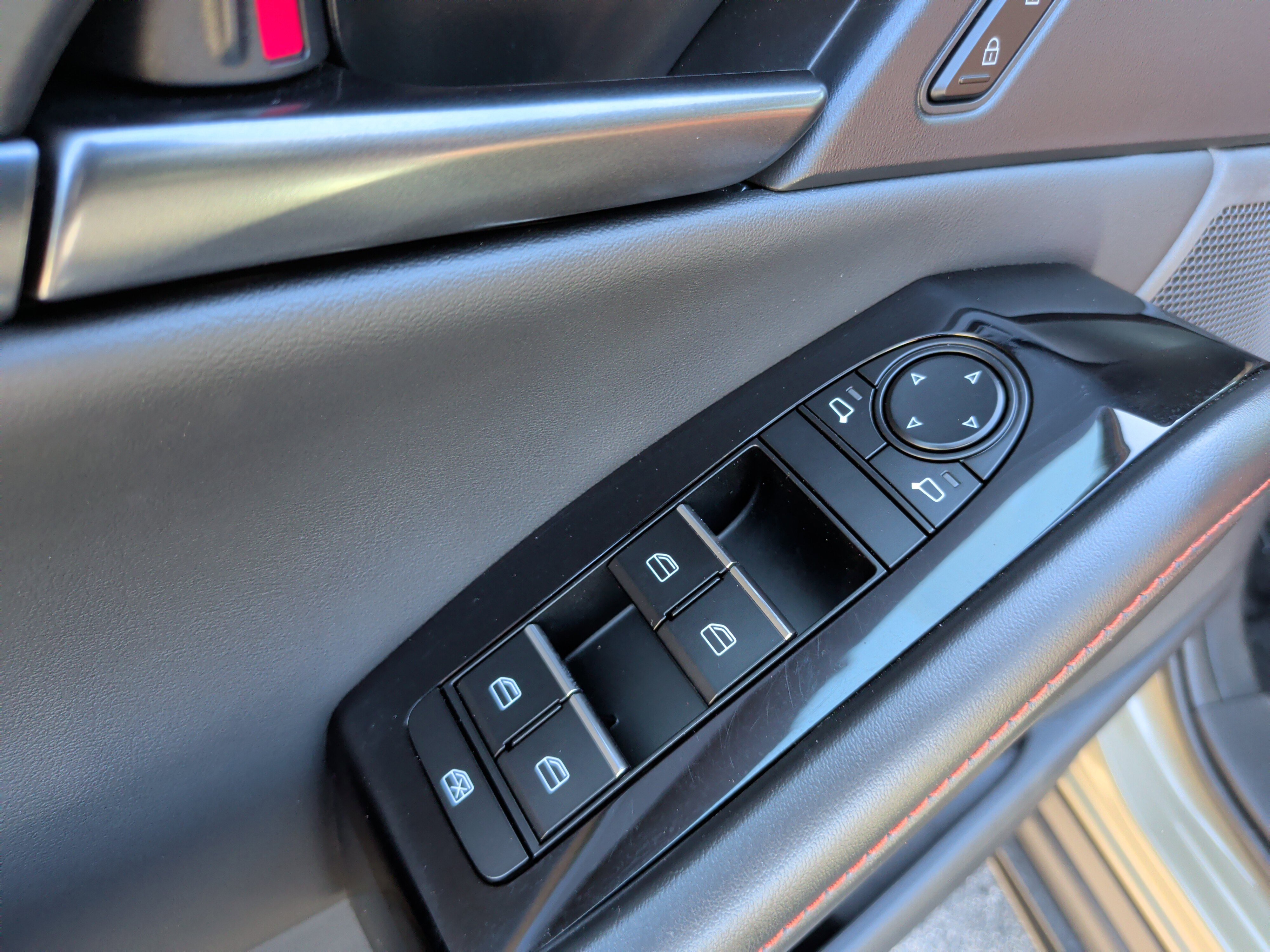 Used 2025 MAZDA CX-30 Carbon image 29