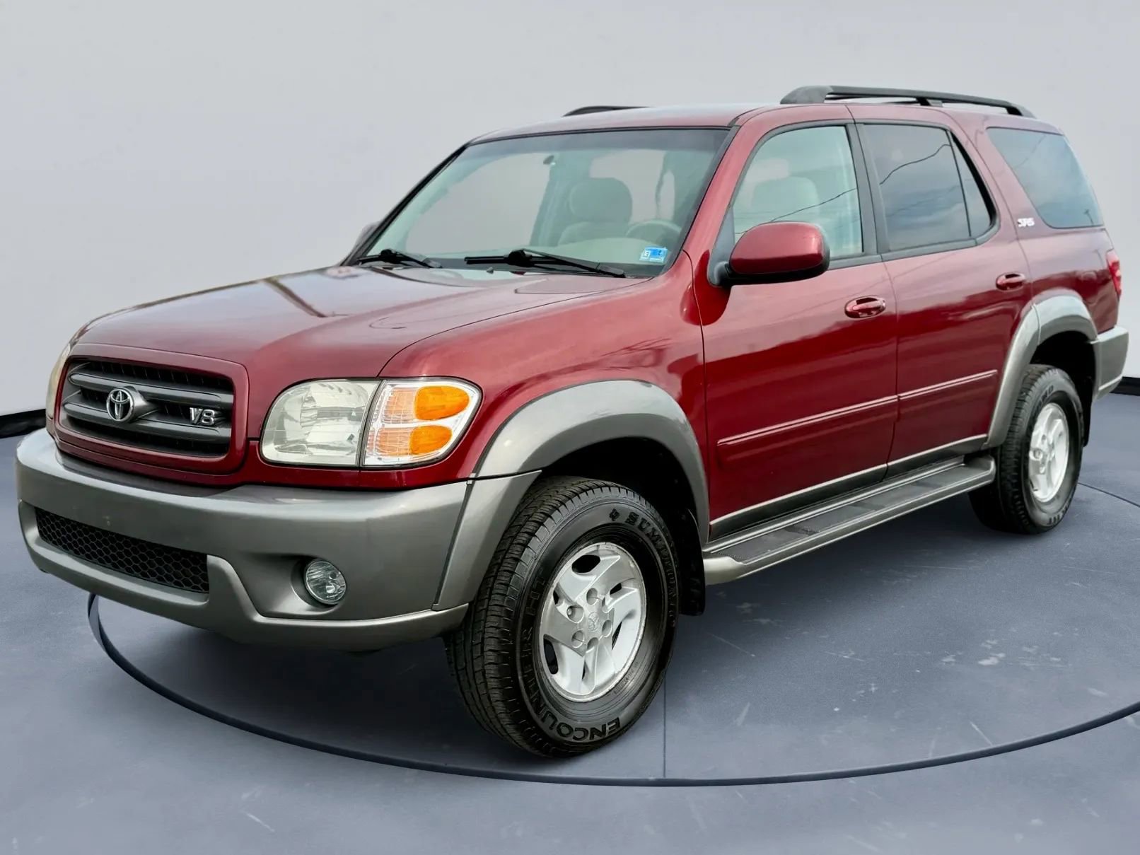 Used 2004 Toyota Sequoia SR5 image 2