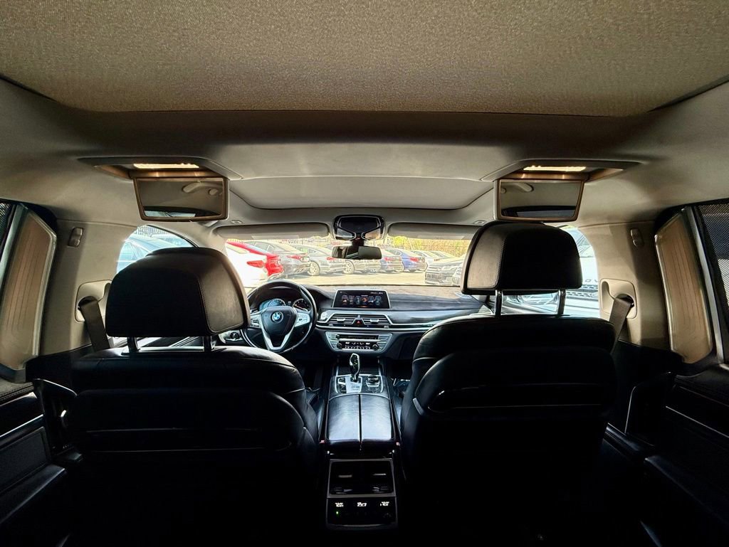 Used 2017 BMW 740i RWD image 39