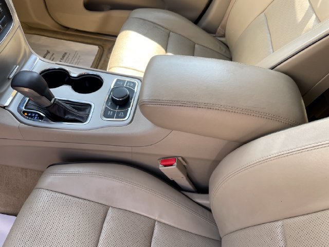 Used 2017 Jeep Grand Cherokee Overland AWD/4WD image 28