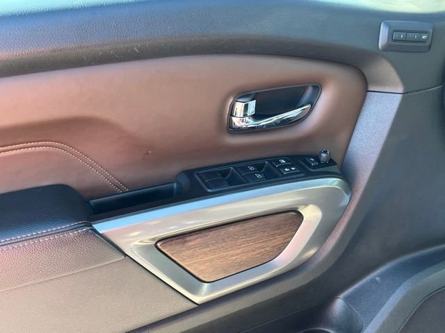 Used 2018 Nissan Titan Platinum Reserve w/ Platinum Utility Package AWD/4WD image 13