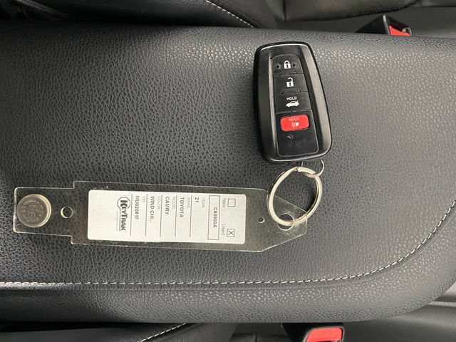 Used 2021 Toyota Camry XSE AWD/4WD image 31