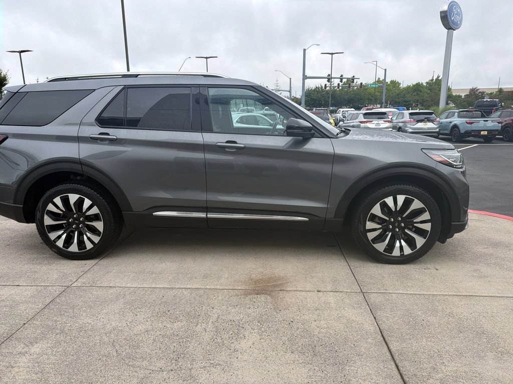 Used 2025 Ford Explorer Platinum w/ LUX Leather Package AWD/4WD image 5
