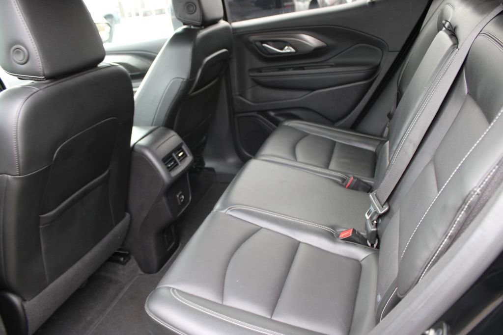 Used 2024 GMC Terrain SLT image 18