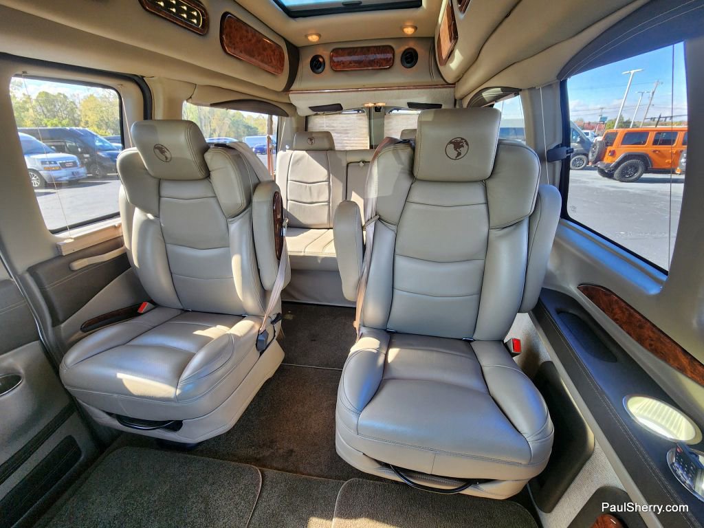 Used 2021 Chevrolet Express 2500 LS w/ Enhanced Convenience Package image 44